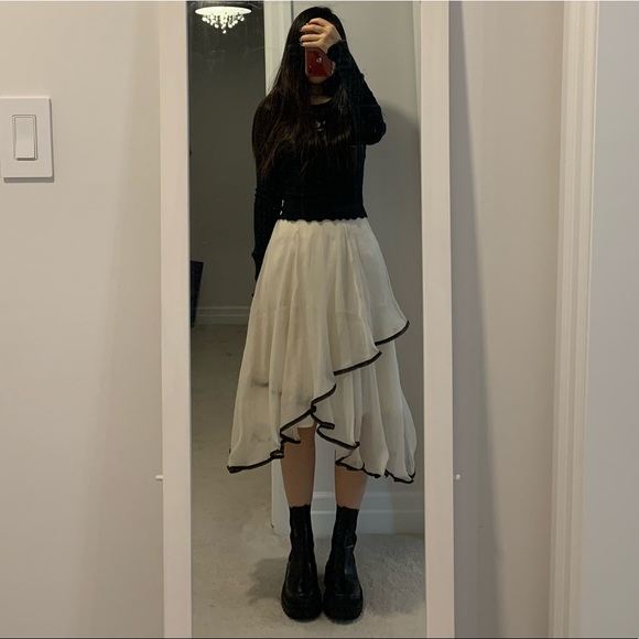 White maxi skirt, brand new without tag, XXS - Picture 1 of 6